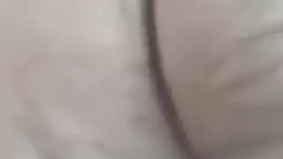 ماروكين الأم الشابة تظهر سحرها