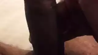 رجل أقرن يمارس الجنس مع فتاة مثيرة ، بينما يصورون مقطع فيديو للحركة