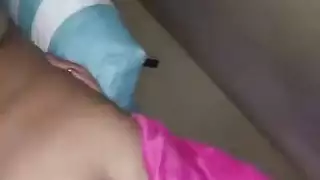 سكس هواة منزلي حيث الزوج يصور زوجته تركب زبه تنيكه نيكة ساخنة