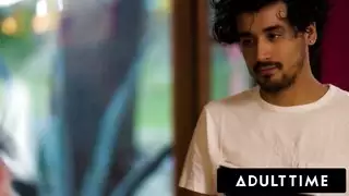 زوجة الأب تلتقط ابن زوجها وهو يرسمها وتمارس الجنس معه بقوة من أجل القذف - سكس مترجم 2025