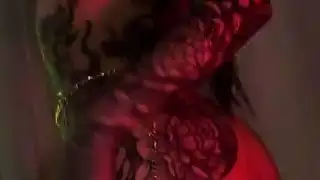 وضع ديك رومي عيد الميلاد في زوجة صديقي المثيرة