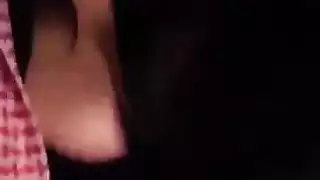 عرض الثدي فتاة عربية