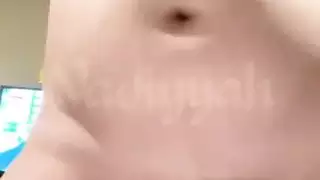العربية فرخ عارية تماما وإغاظة مع لها الثدي الطبيعية الكبيرة وضيق مشعر كس