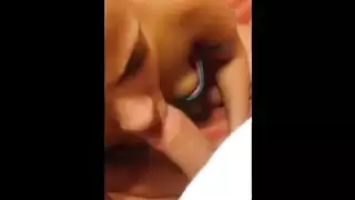 سونيا تمتص ديك أبيض غني