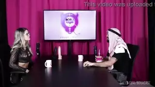 شقية امتصت كسها، ولها ثدي لذيذ على قضيب العربي وتترك كل اللعاب شاهد ما حدث على طاقم بورا مع إلكوير كارلوس وبرونا كارلوس (شاهد: شير/أحمر)