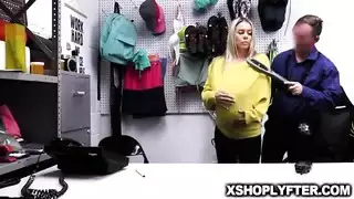 حصلت على اللعنة الشديدة لسرقة ديك رومي