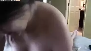الأب الممحون يفض بكارة ابنتة العذراء