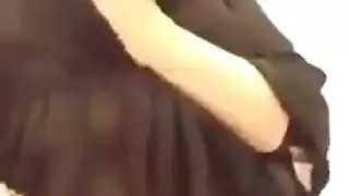الساخنة العربية مع لها ضخمة الثدي