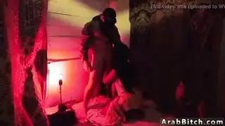 الرجل العربي يمارس الجنس مع المتشددين والعاهرة المسلمة جاكبانج أفرغان