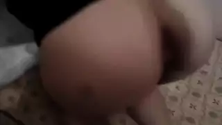 فتاة مغربية اللعنة بأسلوب هزلي