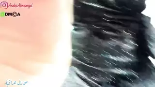 عاهرة يحب أن يتحدث القذربالع