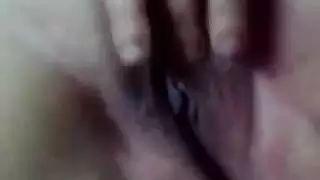 سماح الهايجه بتفرجنا على بزازها الجامده وكسها المتناك وهيا بتنزل السبعه ونص بشرمطه