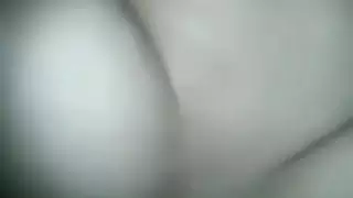 مغربية ممحونة فيها الزملة تعرض طبونها